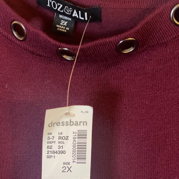 Roz and Ali Women's Knit Top - Picture 3 of 3